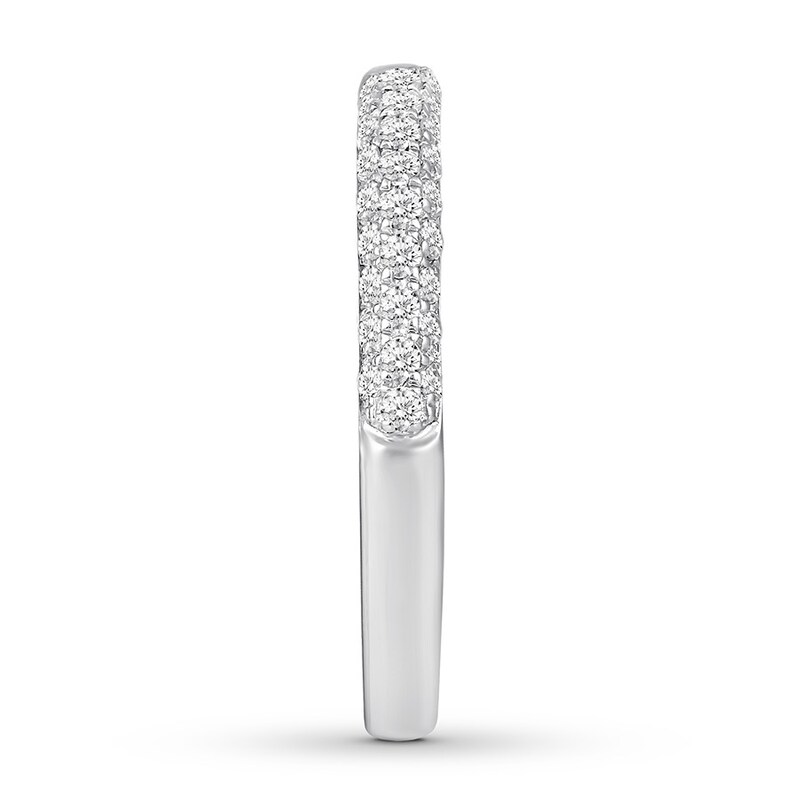Main Image 3 of Previously Owned Diamond Wedding Band 1/2 carat tw Round-cut 14K White Gold