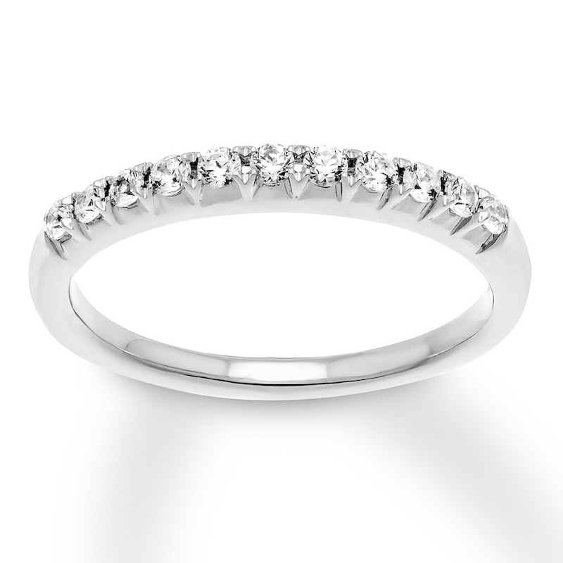 Main Image 1 of Previously Owned Diamond Anniversary Band 1/4 ct tw Round-cut 14K White Gold