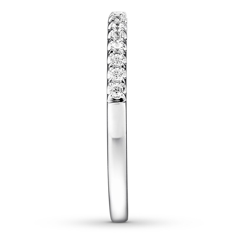 Main Image 3 of Previously Owned Diamond Wedding Band 1/6 ct tw Round 14K White Gold
