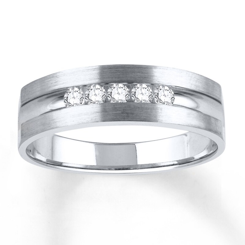 Main Image 1 of Previously Owned Men's Diamond Band 1/4 ct tw Round 10K White Gold