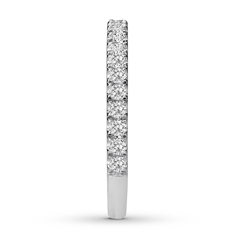 Main Image 3 of Previously Owned Diamond Wedding Band 3/8 carat tw Round 14K White Gold/Rhodium