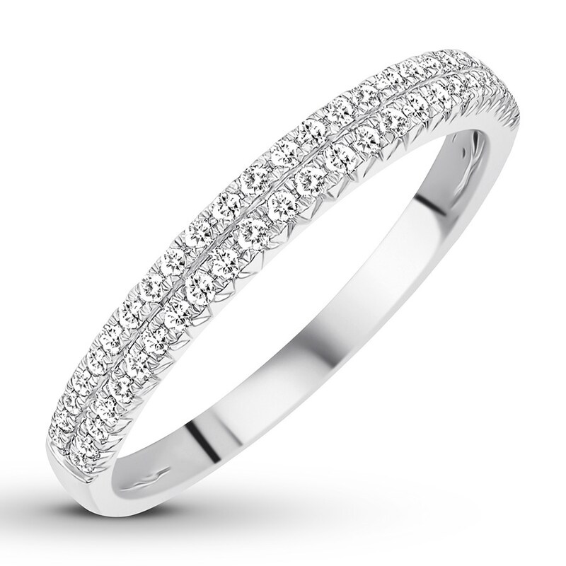 Main Image 4 of Previously Owned Diamond Anniversary Ring 1/4 carat tw Round 14K White Gold