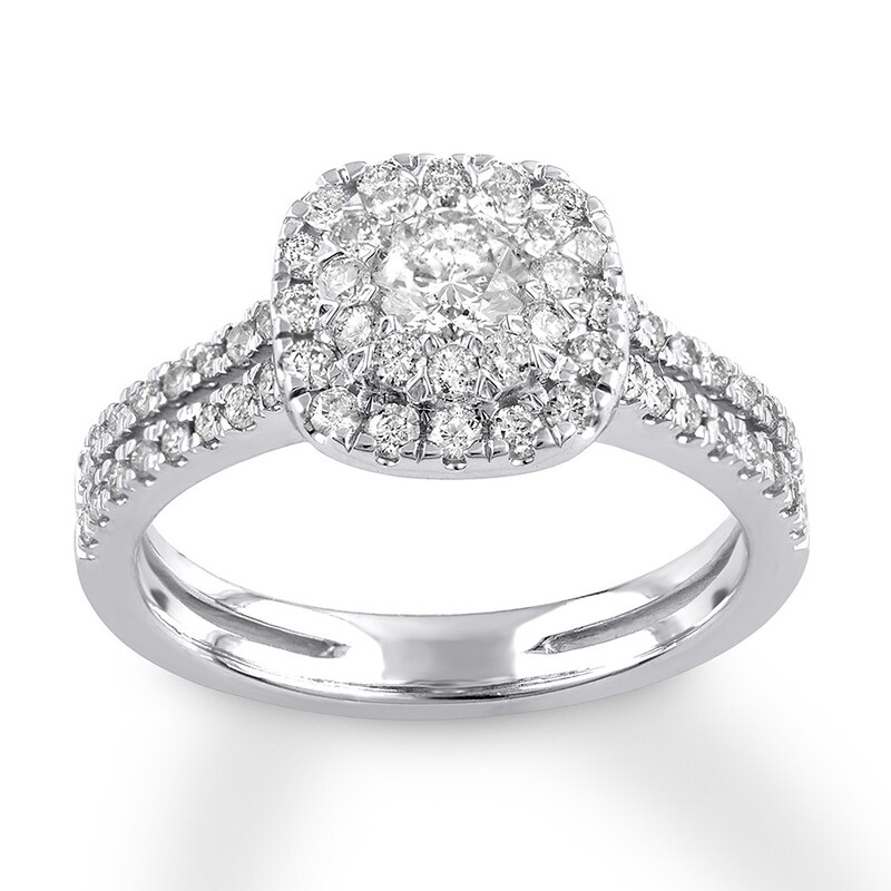 Main Image 1 of Previously Owned Diamond Engagement Ring 7/8 ct tw Round-cut 14K White Gold