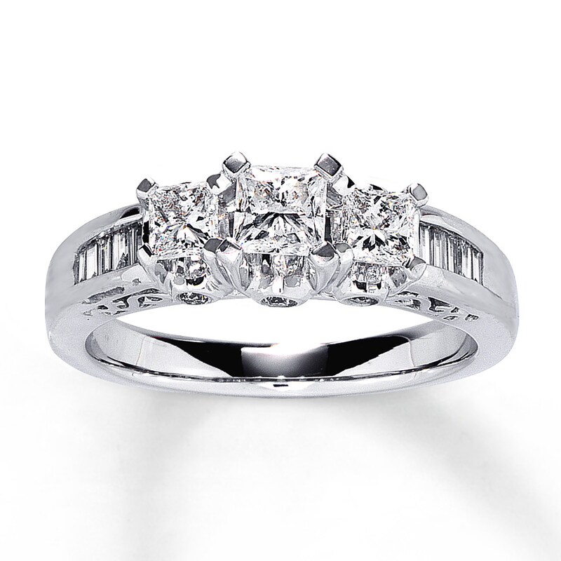 Main Image 1 of Previously Owned Diamond Ring 1 ct tw 14K White Gold