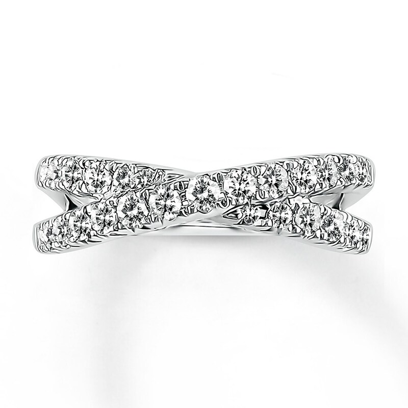 Main Image 1 of Previously Owned Diamond Ring 3/4 carat tw Round-cut 14K White Gold