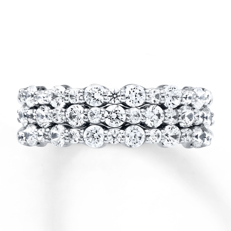 Main Image 1 of Previously Owned Diamond Anniversary Band 1-1/2 ct tw Round-cut 14K White Gold