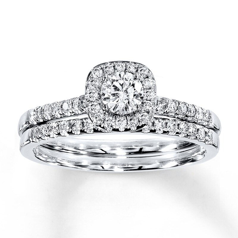 Main Image 1 of Previously Owned Diamond Bridal Set 1/2 ct tw Round 14K White Gold