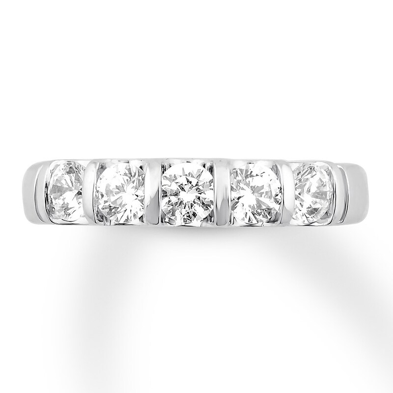 Main Image 4 of Previously Owned Diamond Anniversary Ring 1 carat tw Round 14K White Gold