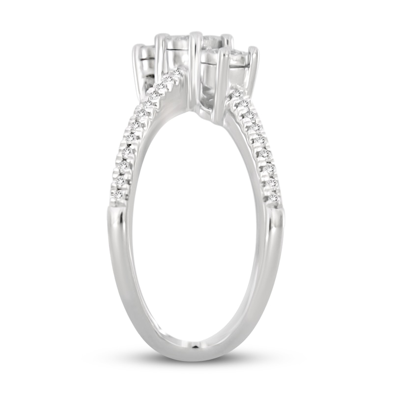 Main Image 2 of Previously Owned Diamond Ring 1/2 ct tw 10K White Gold