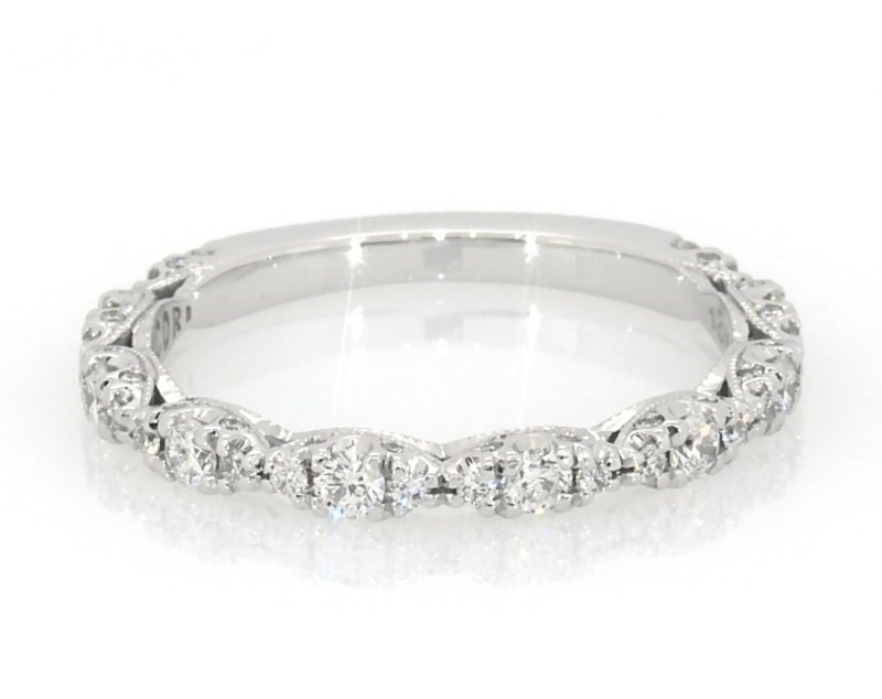 Main Image 1 of Previously Owned Scalloped Diamond Wedding Band 1/2 ct tw 18K White Gold