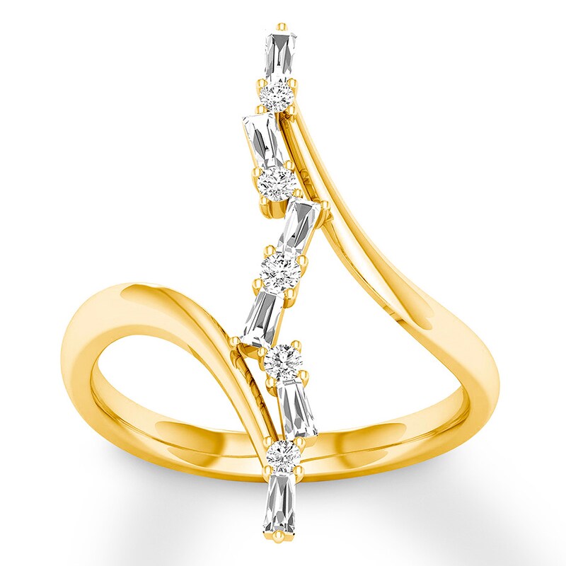 Main Image 1 of Previously Owned Diamond Ring 1/3 ct tw Round/Baguette 10K Yellow Gold