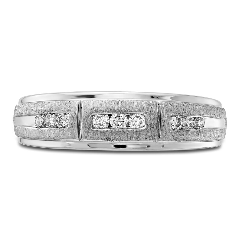 Main Image 3 of Previously Owned Men's Diamond Wedding Band 1/5 ct tw Round 10K White Gold