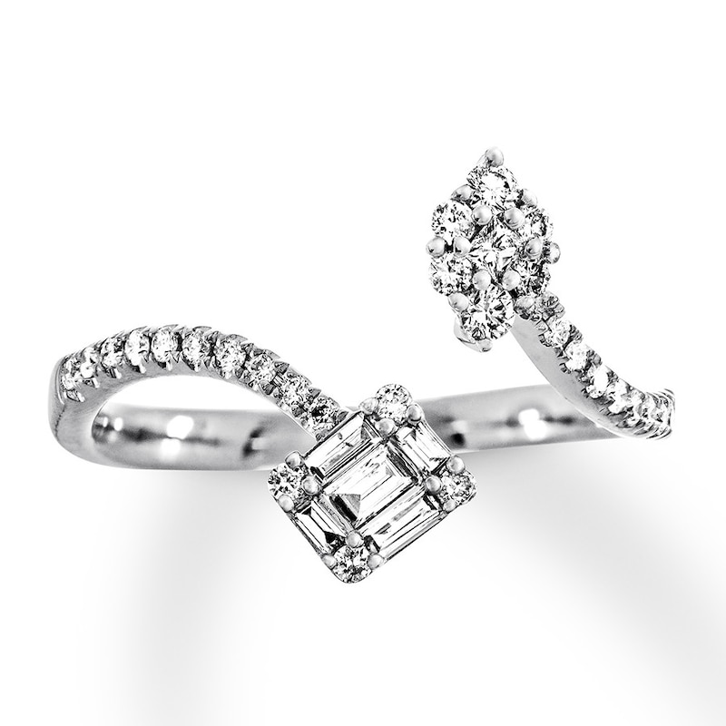 Main Image 1 of Previously Owned Diamond Ring 3/8 carat tw Round/Baguette/Princess 14K White Gold