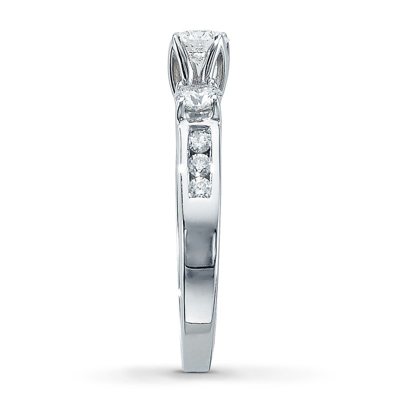 Main Image 3 of Previously Owned Diamond Ring 1 ct tw 14K White Gold