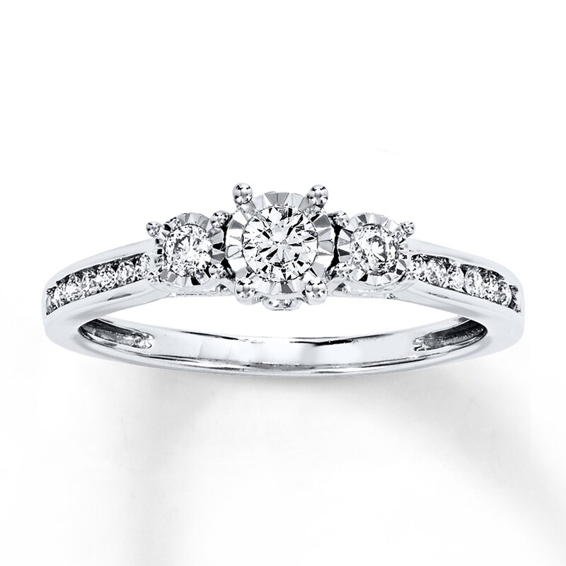 Main Image 1 of Previously Owned Diamond 3-Stone Ring 1/3 ct tw Round-cut 14K White Gold