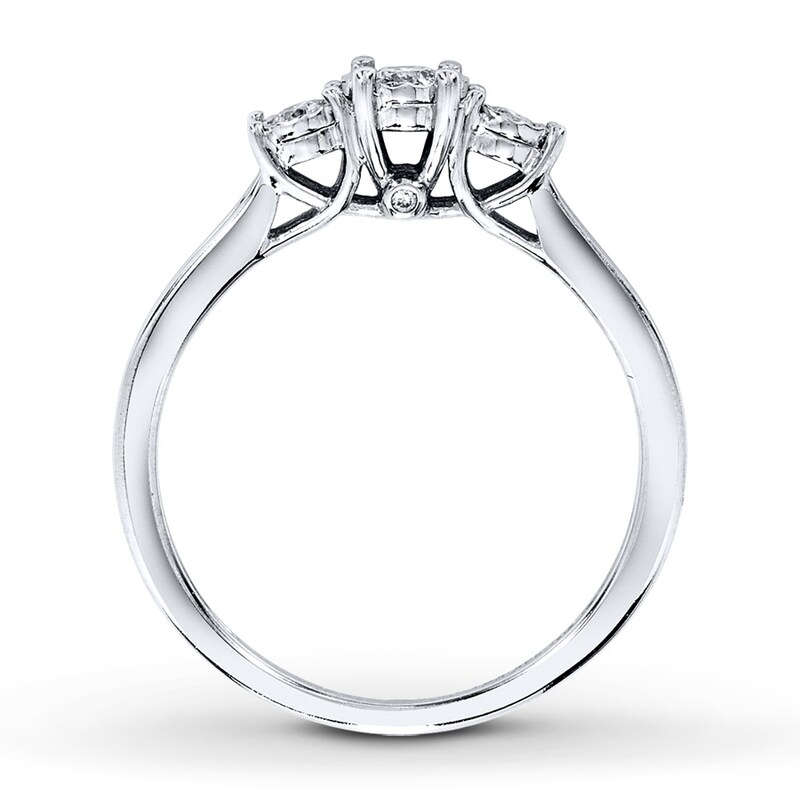 Main Image 2 of Previously Owned Diamond 3-Stone Ring 1/3 ct tw Round-cut 14K White Gold
