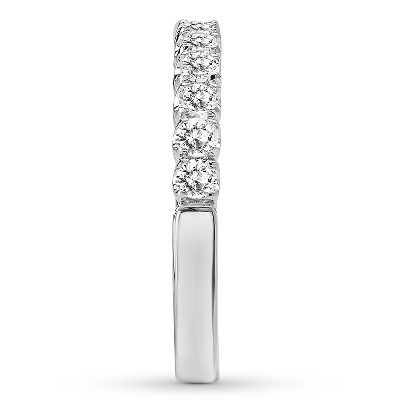 Main Image 3 of Previously Owned Diamond Wedding Band 1/2 carat tw Round 14K White Gold