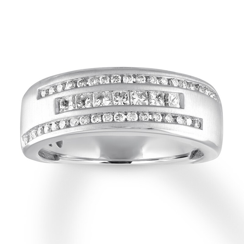 Main Image 1 of Previously Owned Men's Diamond Ring 7/8 ct tw Square/Round 14K White Gold