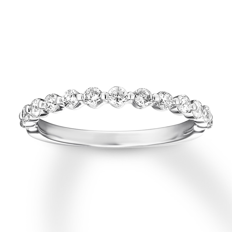 Main Image 4 of Previously Owned Diamond Wedding Band 1/2 carat tw Round 14K White Gold