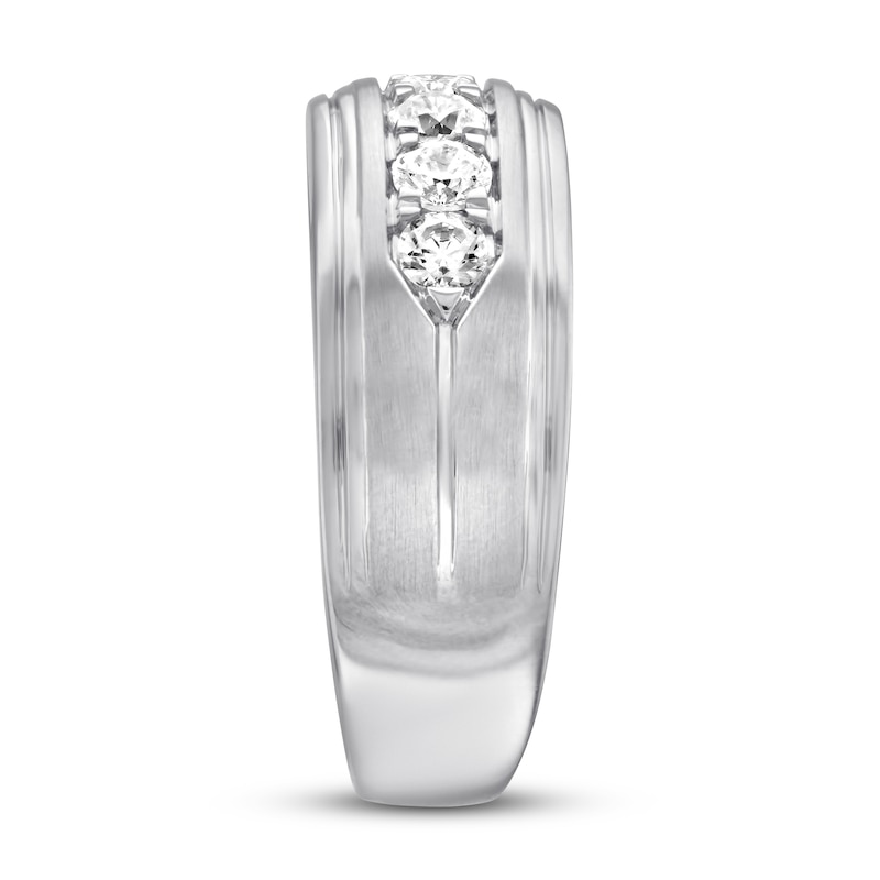 Main Image 2 of Previously Owned Vera Wang WISH  Ring 1 carat tw Diamonds 14K White Gold