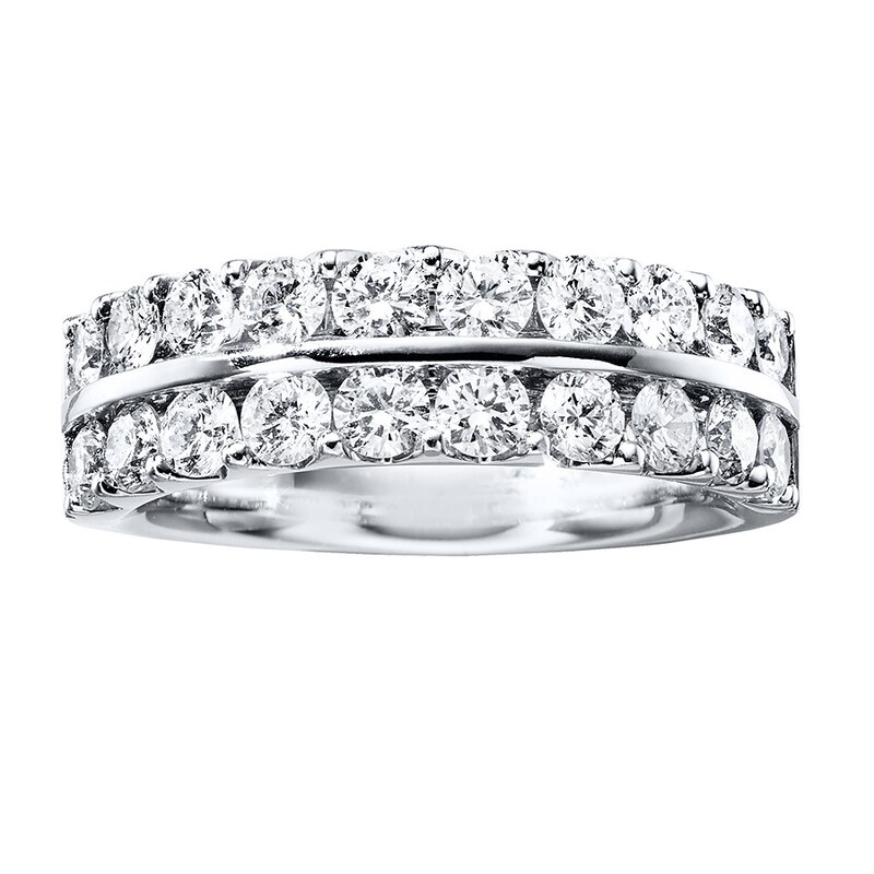 Main Image 1 of Previously Owned Diamond Ring 1-1/2 ct tw 14K White Gold