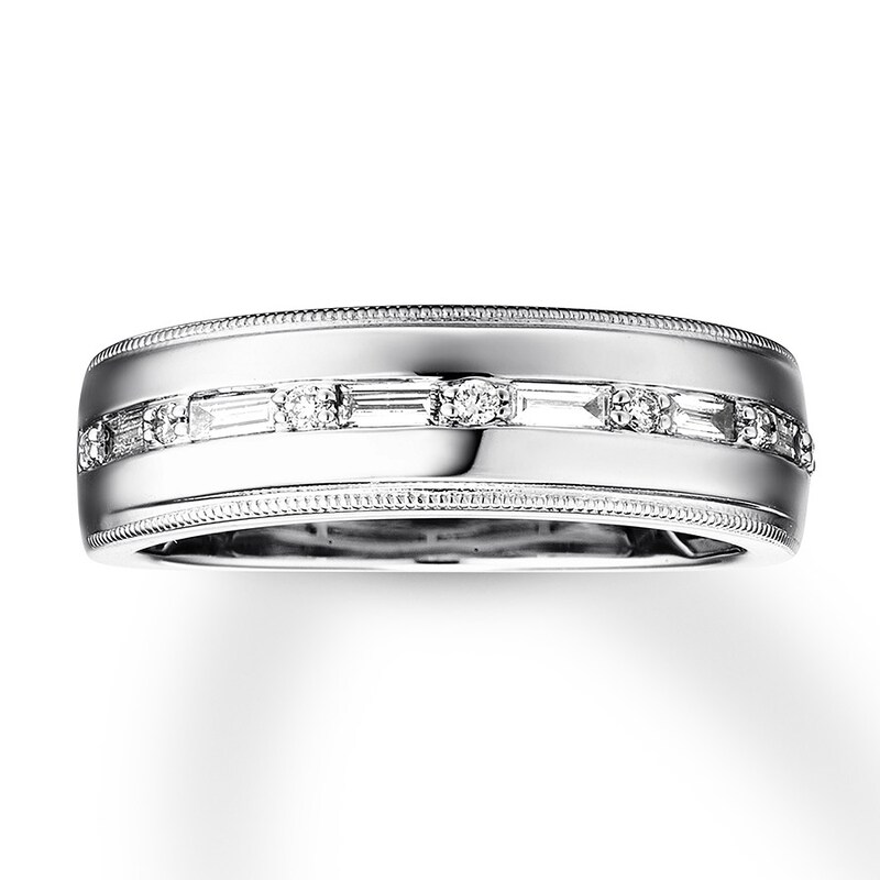 Main Image 4 of Previously Owned Men's Diamond Band 1/3 carat tw Round/Baguette 10K White Gold