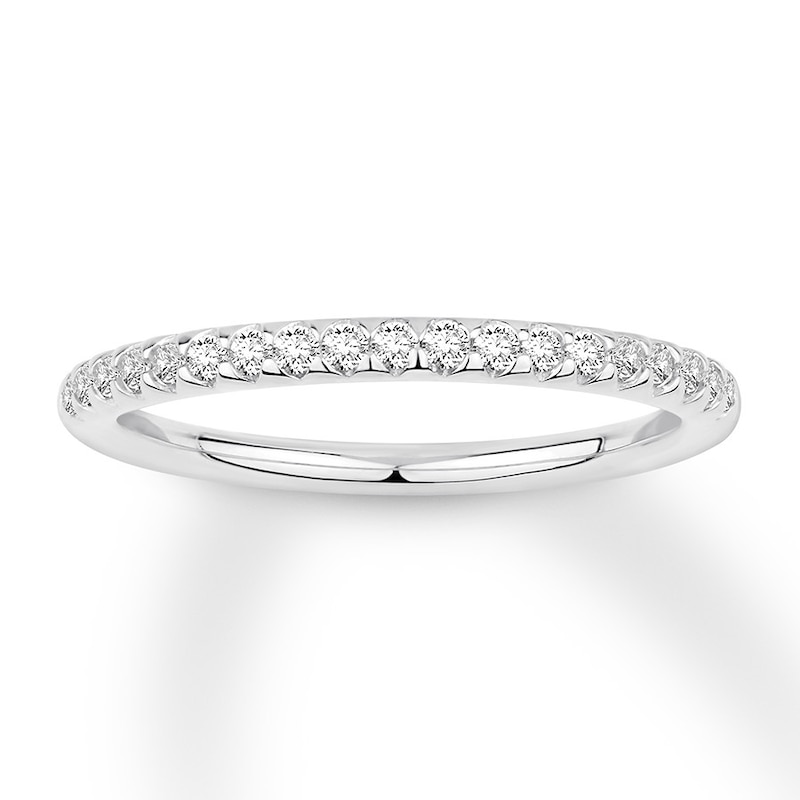 Main Image 1 of Previously Owned Diamond Wedding Band 1/5 carat tw Round 14K White Gold