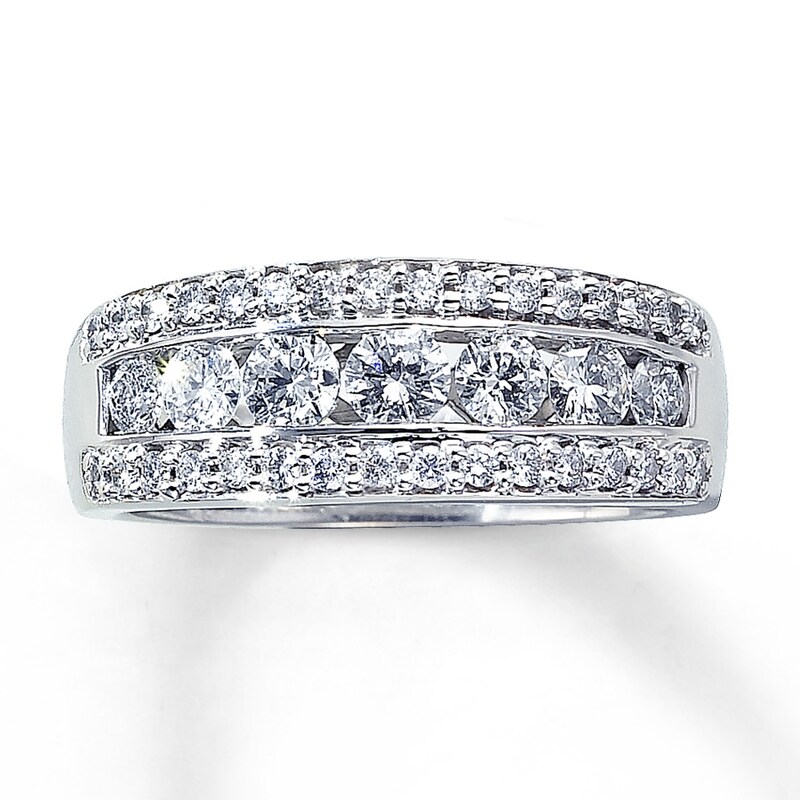 Main Image 1 of Previously Owned Diamond Ring 1 ct tw Round-Cut 14K White Gold