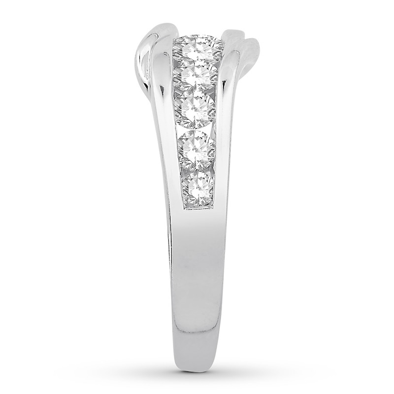 Main Image 3 of Previously Owned Diamond Anniversary Ring 3/4 ct tw Round 14K White Gold