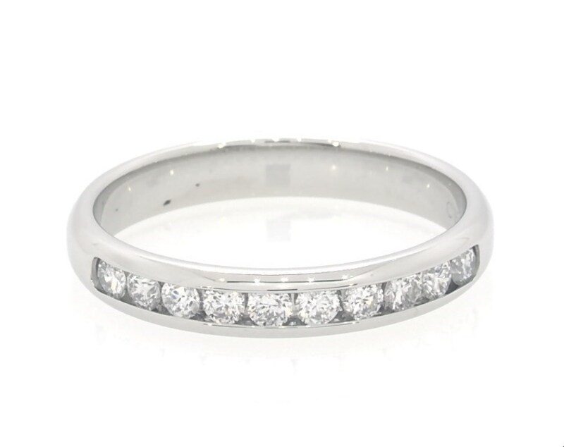 Main Image 1 of Previously Owned Diamond Anniversary Ring 1/4 ct tw Platinum