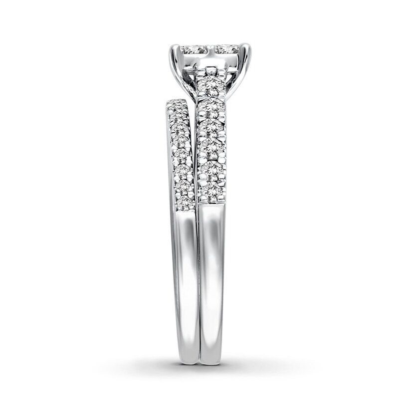 Main Image 3 of Previously Owned Diamond Bridal Set 7/8 ct tw Princess-cut 14K White Gold