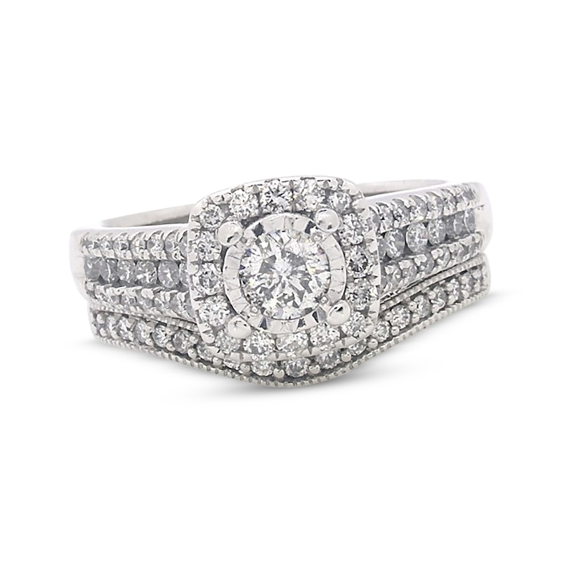 Main Image 1 of Previously Owned Diamond Bridal Set 1-1/8 ct tw Round 14K White Gold