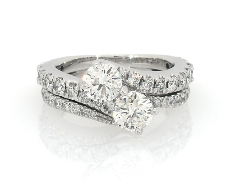 Main Image 1 of Previously Owned Bridal Set 2-1/2 ct tw 14K White Gold