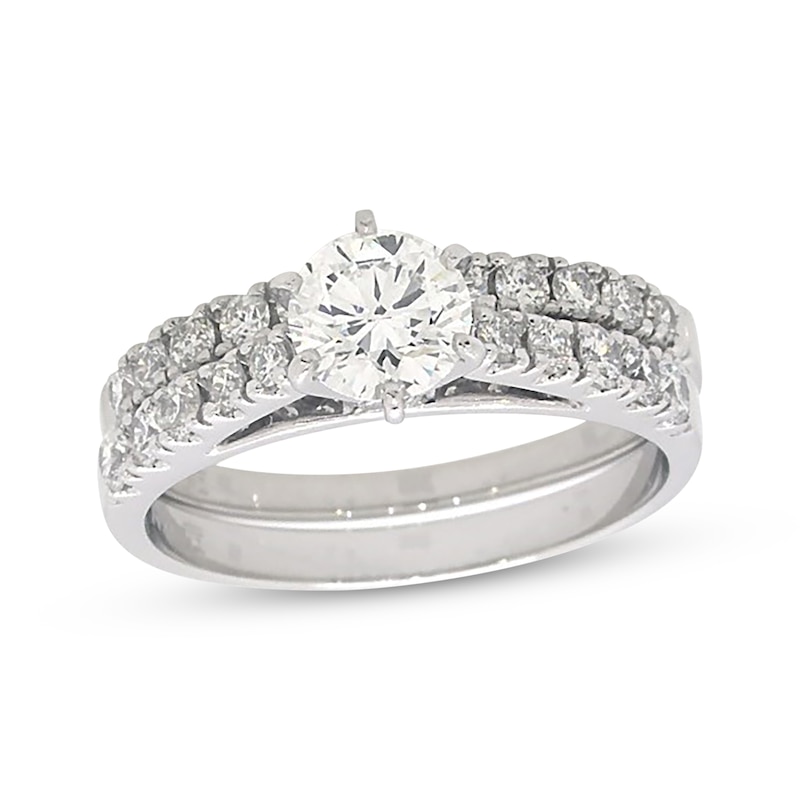 Main Image 1 of Previously Owned Diamond Bridal Set 1-1/8 ct tw Round 14K White Gold