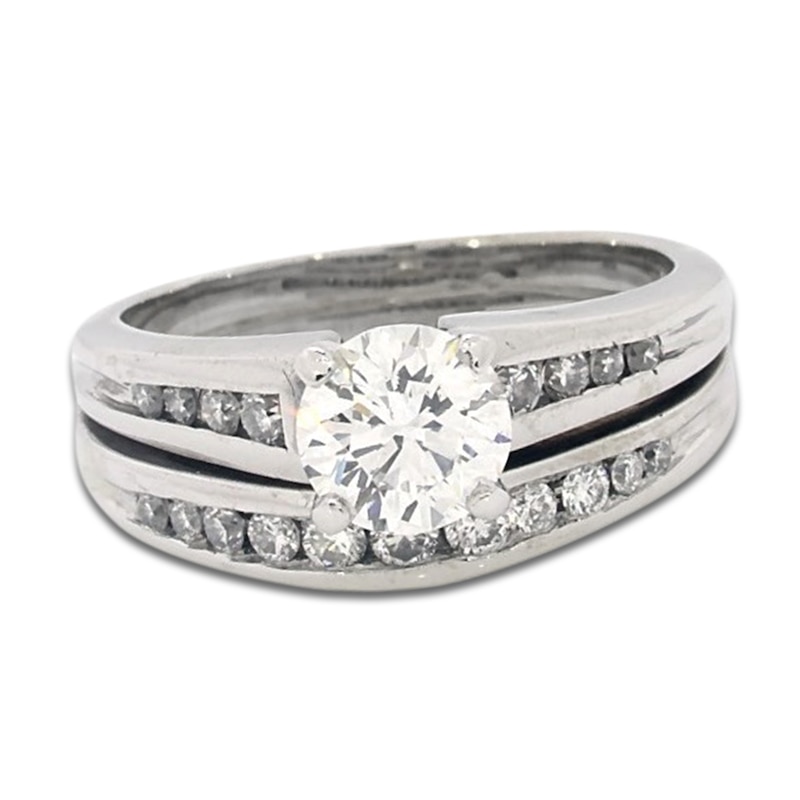 Main Image 1 of Previously Owned Diamond Bridal Set 1-1/5 ct tw Round 14K White Gold