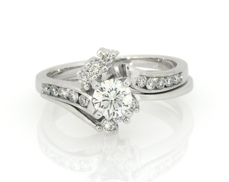 Main Image 1 of Previously Owned Diamond Engagement Ring 3/4 ct tw 14K White Gold