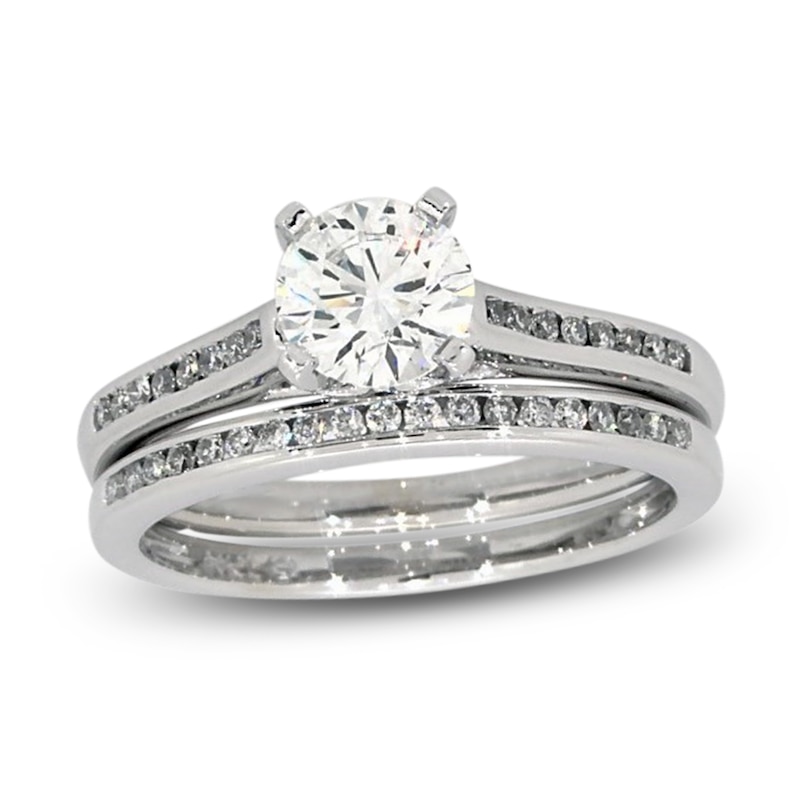 Main Image 1 of Previously Owned Diamond Bridal Set 7/8 ct tw 14K White Gold