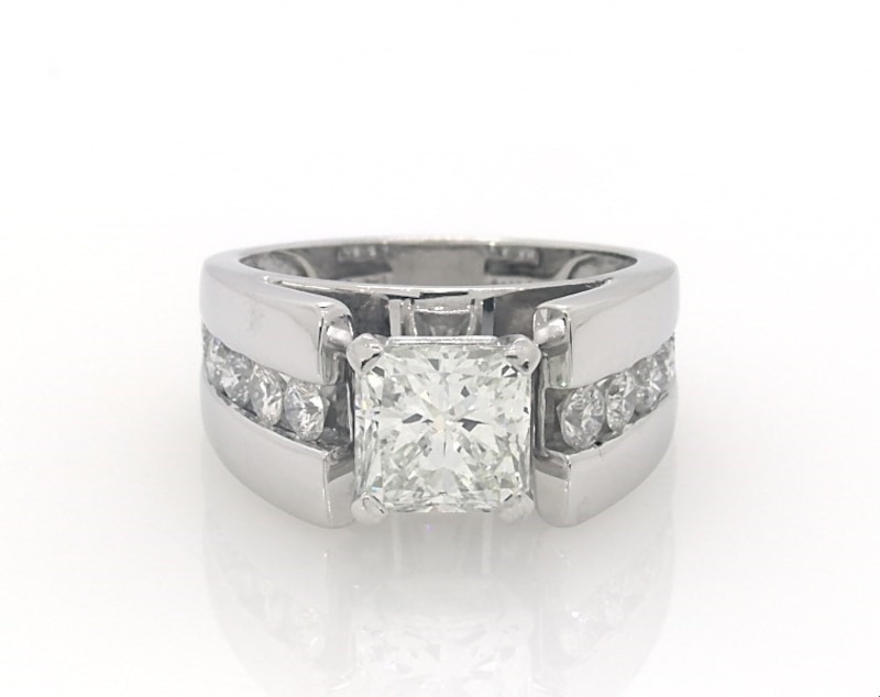 Main Image 1 of Previously Owned Diamond Ring 2 ct tw 14K White Gold