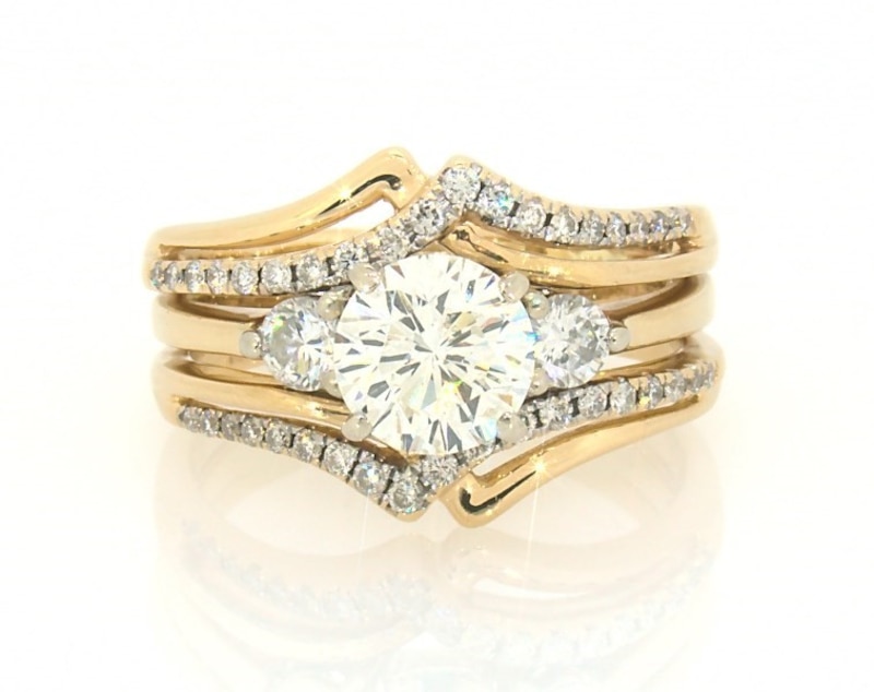 Previously Owned Round-Cut Diamond Bridal Set 2-1/5 ct tw 14K Yellow Gold Size 5.75