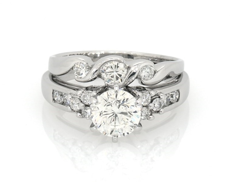 Main Image 1 of Previously Owned Round-Cut Diamond Bridal Set 1-3/4 ct tw 14K White Gold Size 4.75