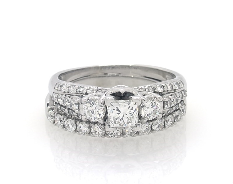 Main Image 1 of Previously Owned Princess & Round-Cut Diamond Bridal Set 1-3/4 ct tw 14K White Gold