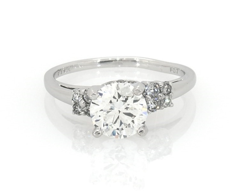 Main Image 1 of Previously Owned Diamond Engagement Ring 1-1/4 ct tw Platinum