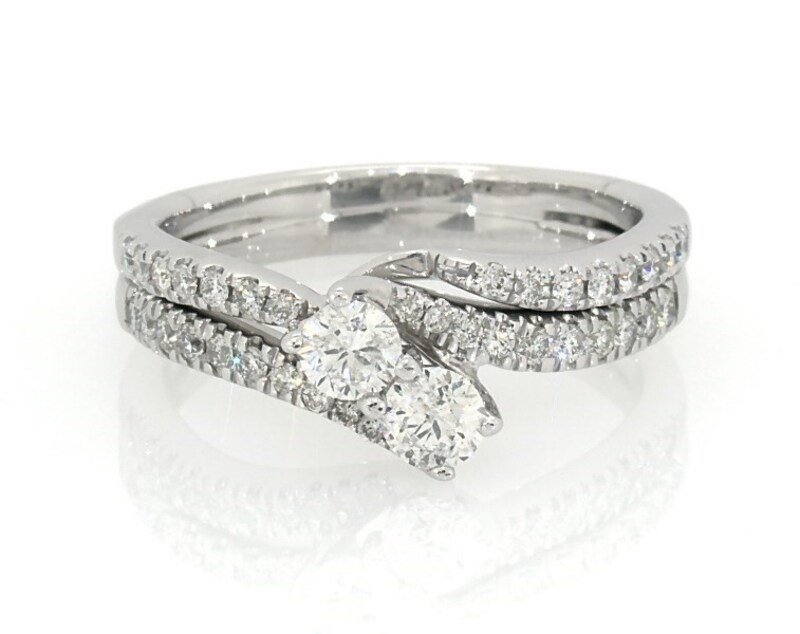 Main Image 1 of Previously Owned Diamond Bridal Set 1 ct tw 14K White Gold