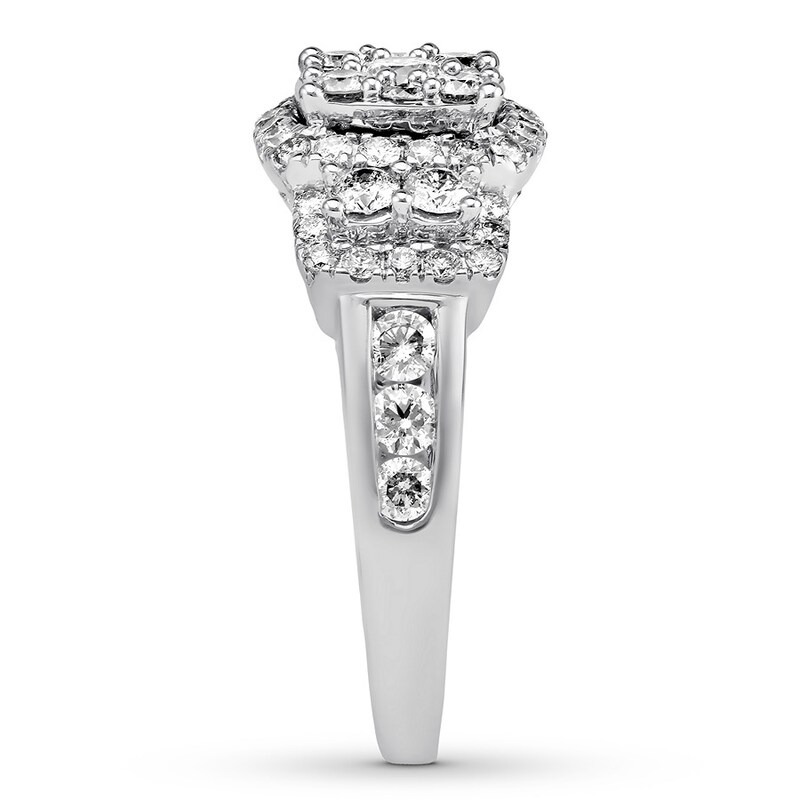 Main Image 3 of Previously Owned Diamond Engagement Ring 1-1/2 ct tw Round 14K White Gold