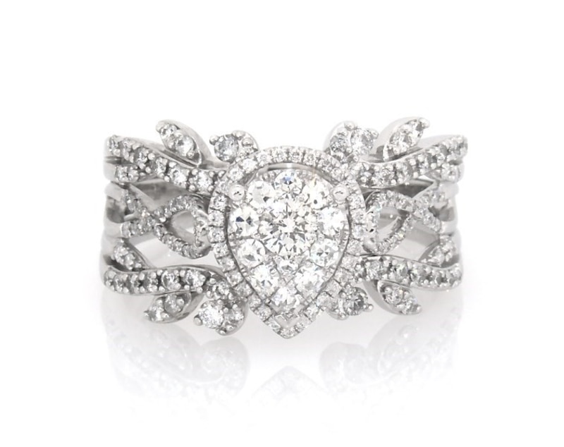 Previously Owned Multi-Diamond Pear-Shaped Bridal Set 7/8 ct tw 14K White Gold Size 8.75