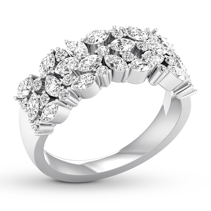 Main Image 4 of Previously Owned Diamond Anniversary Ring 1-1/5 ct tw Marquise/Round 14K Gold