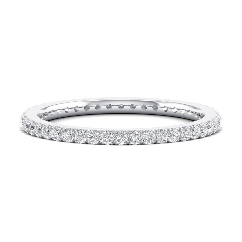 Main Image 4 of Previously Owned Diamond Eternity Band 1/3 ct tw Round 14K White Gold