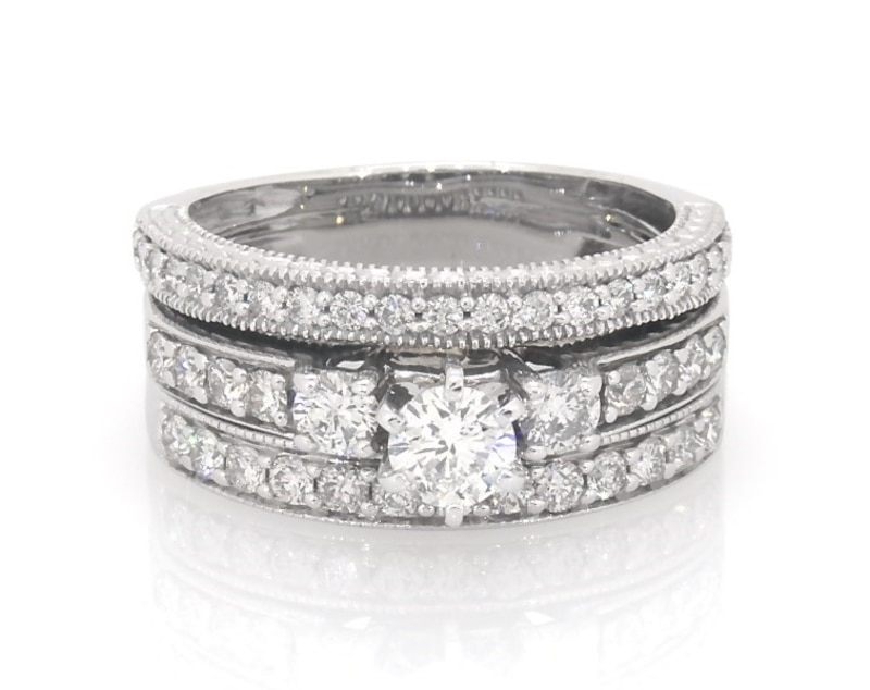 Previously Owned Round-Cut Diamond Three-Stone Bridal Set 1-1/5 ct tw 14K White Gold Size 6.75