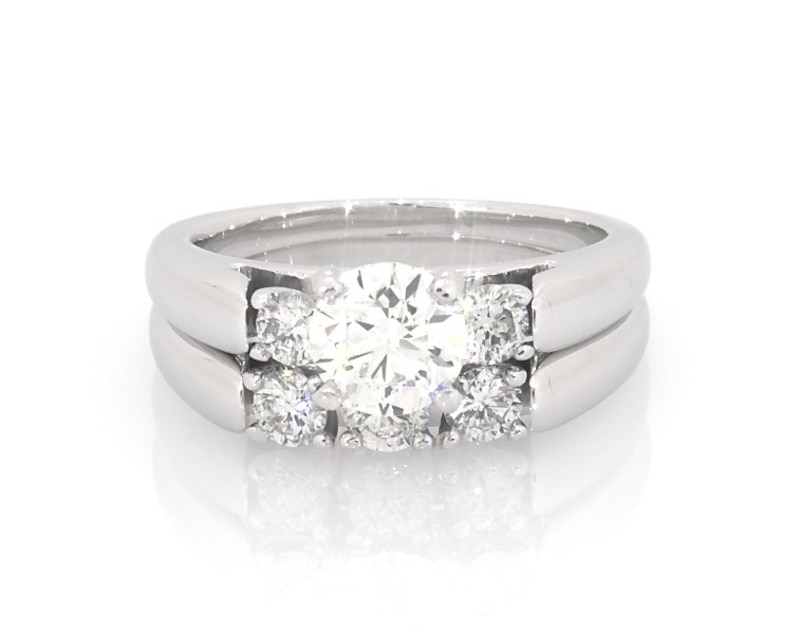Main Image 1 of Previously Owned Round-Cut Diamond Bridal Set 1-1/4 ct tw 14K White Gold Size 5.5