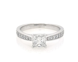 Previously Owned Princess-Cut Diamond Engagement Ring 7/8 ct tw 14K White Gold Size 5.25